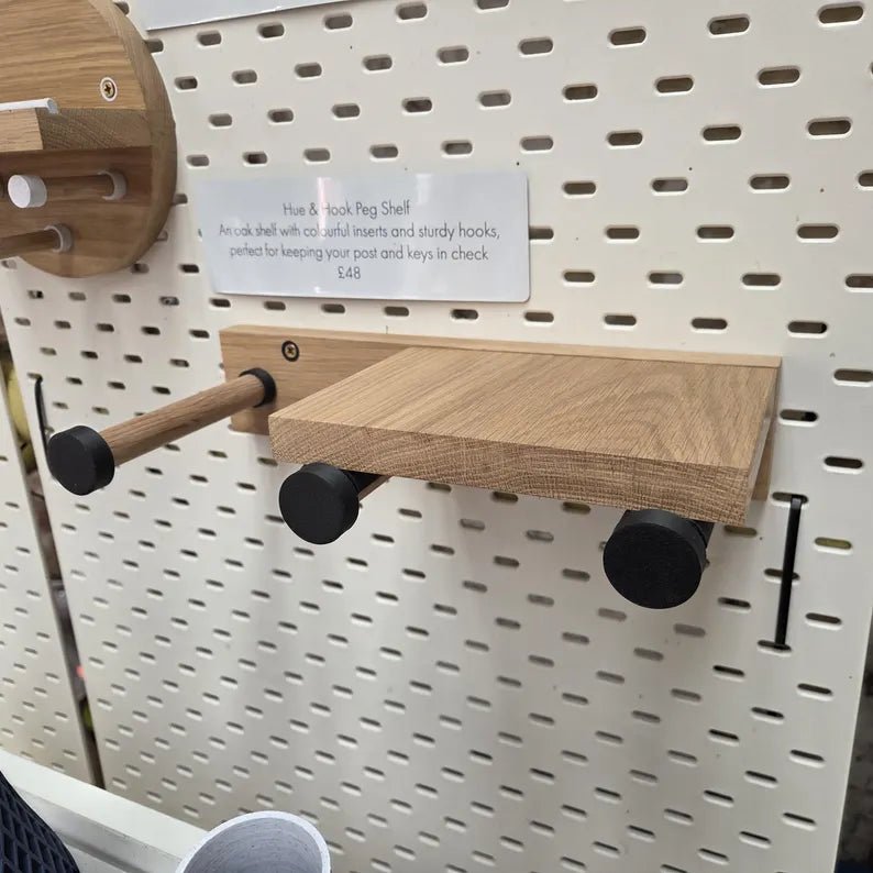 Hue & Hook; Hook Oak Peg Rail with Moveable Shelf