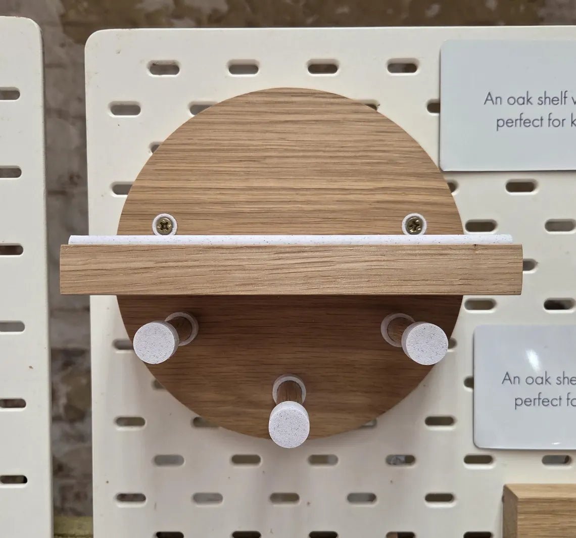 Hue & Hook Oak Circular Entryway Organiser with Shelf and Key Hooks