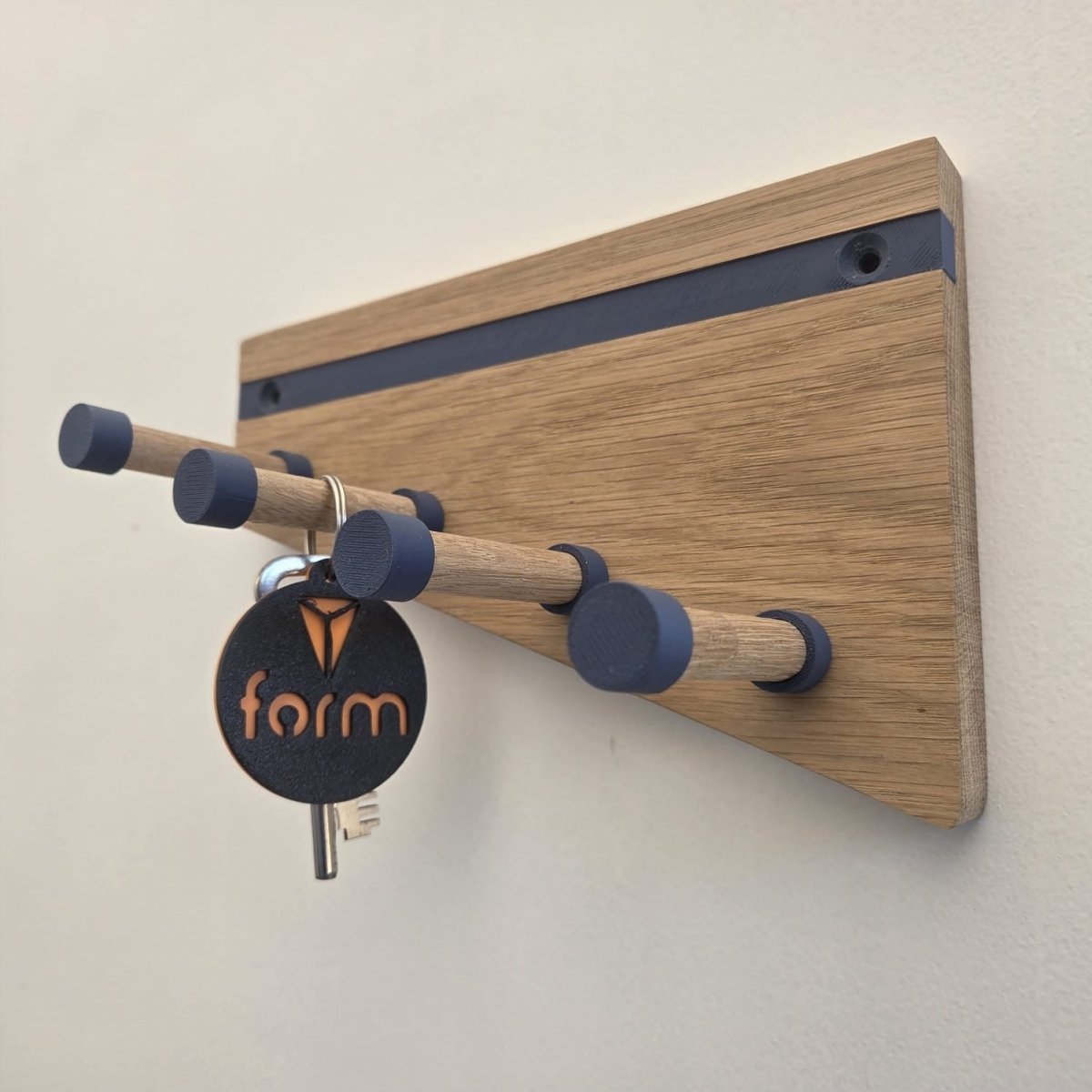 Hue & Hook Oak Entryway Key Holder with Wall - Mounted Hooks